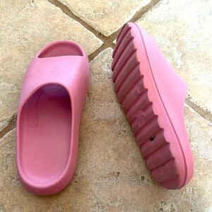 They are marked size 4/5 - Fit like a 7/8